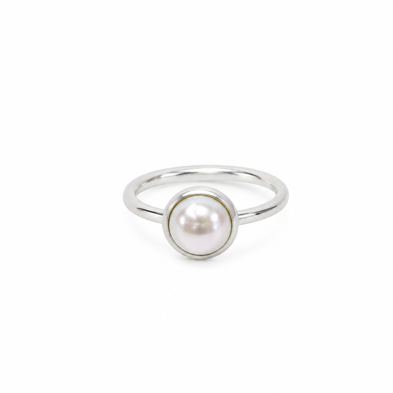 Zenith Bay Round Pearl Ring