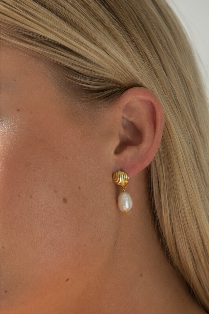 Tidal Pearl Stud Earrings Gold