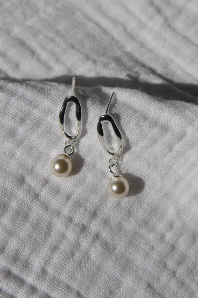 Drift Pearl Earrings