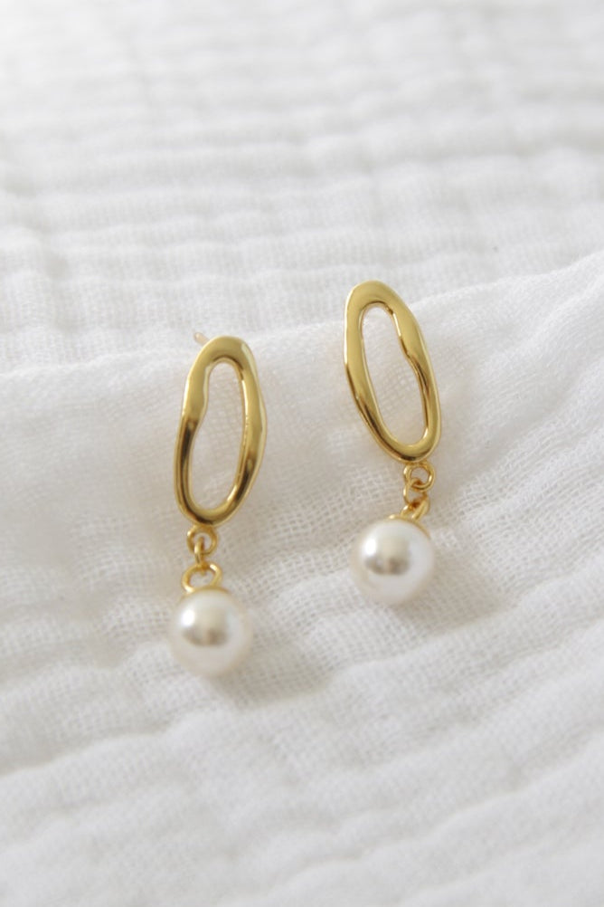 Drift Pearl Earrings